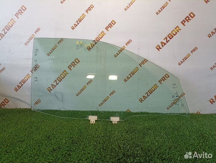 Стекло двери опускное переднее правое Nissan