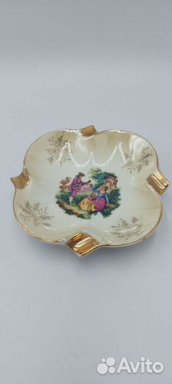 Антикварная пепельница.Галантные сцены.Германия