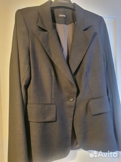 Пиджаки и жакеты женские 42- 44