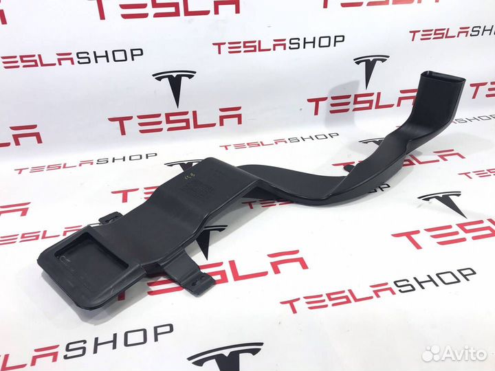 Воздуховод печки Tesla Model S рест. 2017
