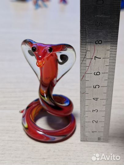 Фигурки из стекла