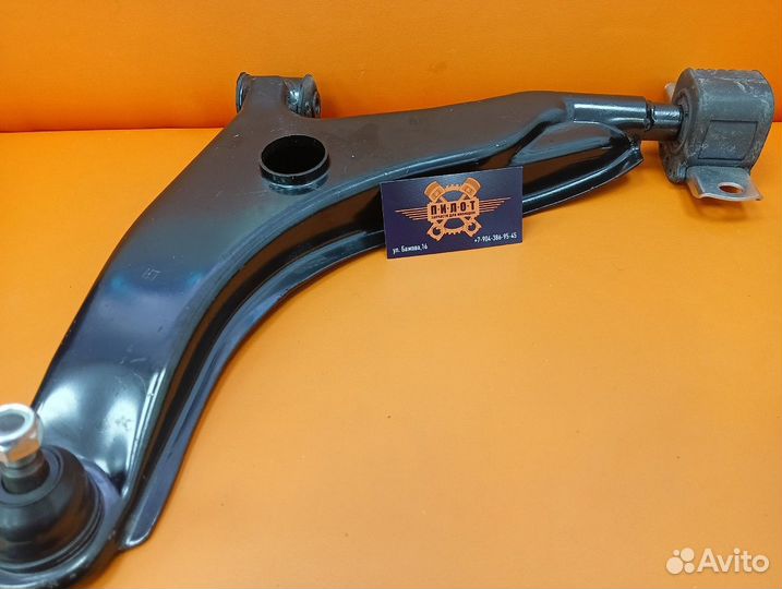Рычаг левый Mitsubishi Carisma CQM-15L CQ0233L
