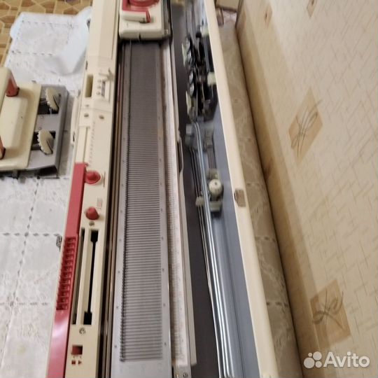 Однофантурная вязальная машина