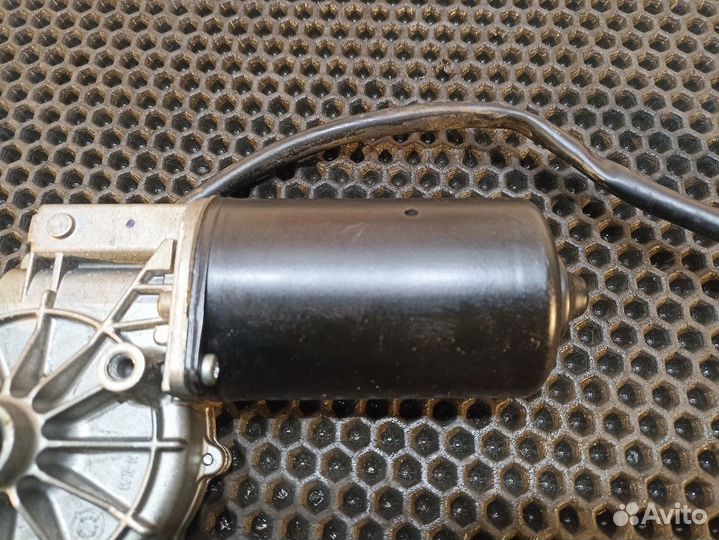 81264016118 Моторчик стеклоочистителя Man L2000