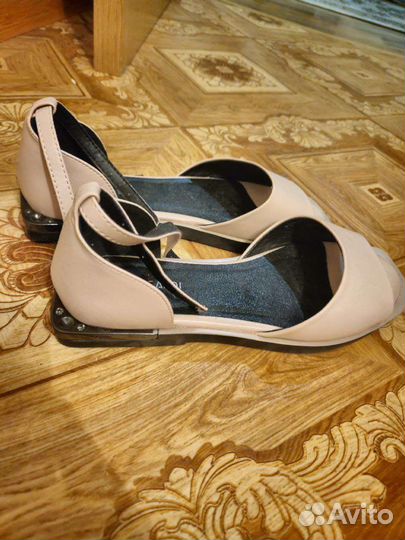 Босоножки 38