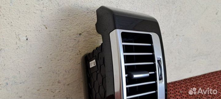 Дефлектор в торпеду левый Land Rover Range Rover