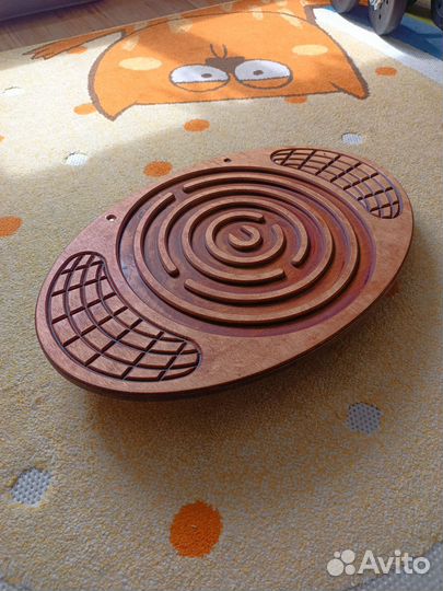 Балансборд с лабиринтом