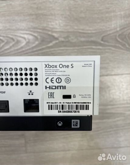 Xbox One S + 2 геймпада + fc 24 (FIFA 24)