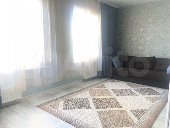 2-к. квартира, 65 м², 2/17 эт.