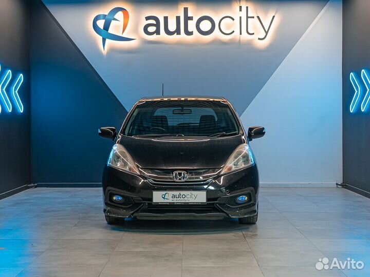 Honda Fit Shuttle 1.3 CVT, 2013, 123 403 км