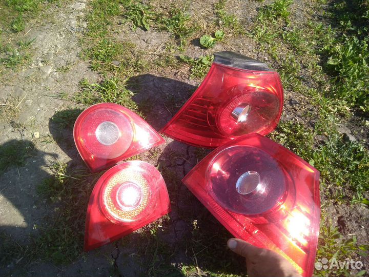 Задние стопы фольцваген комплект4шт состояни на 4+