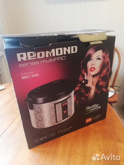 Мультиварка Redmond RMC-M26