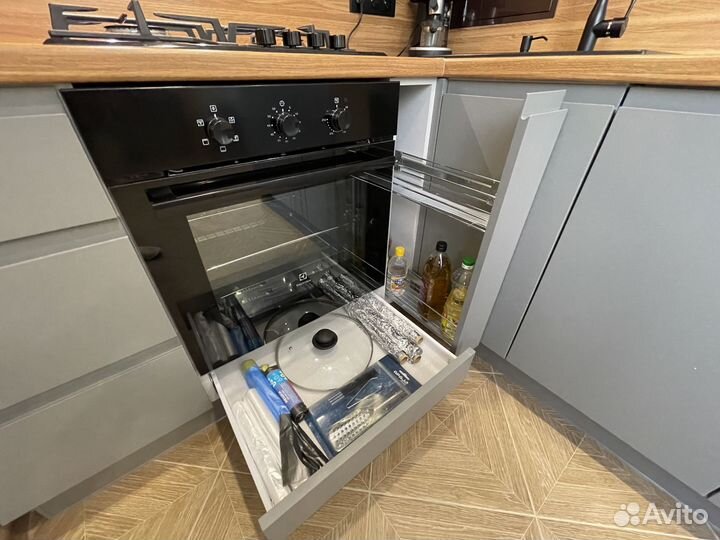 Кухонный гарнитур (цена завсю кухню) ксп:36199