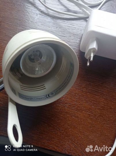 Гибкая лампа daylight для вышивальщиц