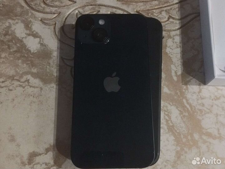 Телефон iPhone 14