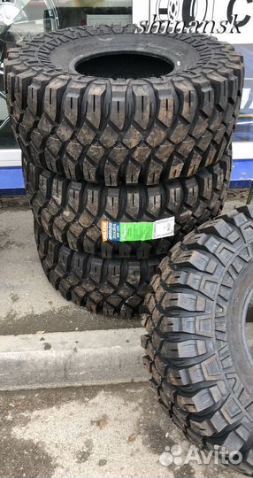 Maxxis M8090 Creepy Crawler 35/12.5 R16