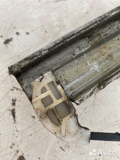 Стеклоподъемник задний правый Mitsubishi Outlander