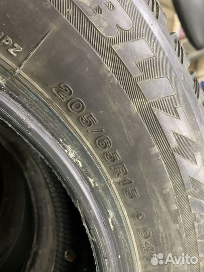 Bridgestone Blizzak Spike-01 205/65 R15