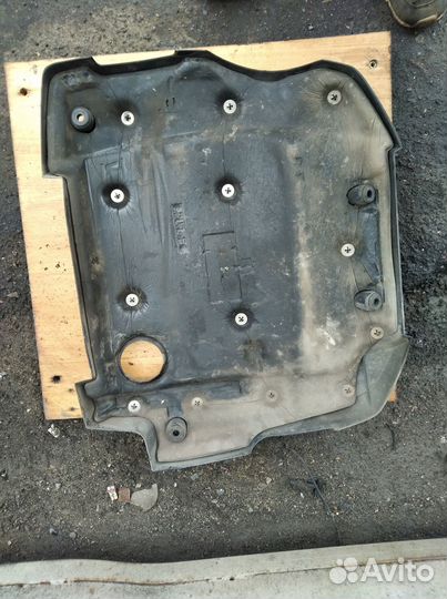 Декоративная крышка двигателя Kia spectra