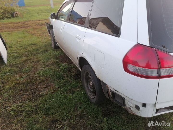 Nissan Wingroad 1.5 AT, 2000, битый, 450 000 км