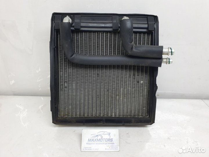 Радиатор кондиционера (конденсер) передний Nissan