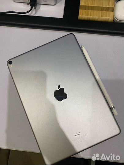 iPad pro 10.5 + apple pencil