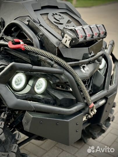 BRP CAN AM 1000r
