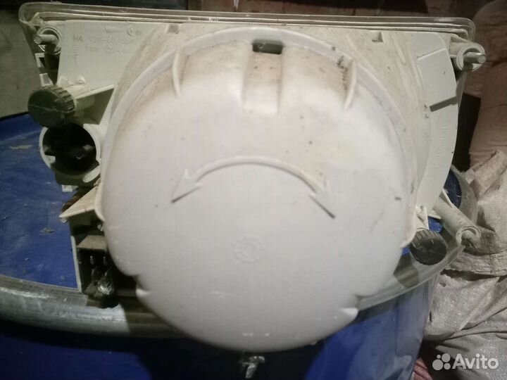 Фара левая Иж 2126
