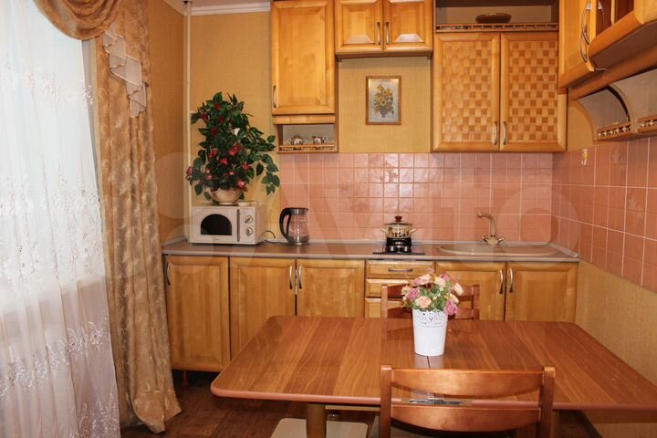 2-к. квартира, 52 м², 2/3 эт.