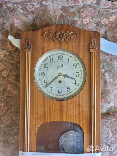 Часы настенные СССР янтарь с маятником