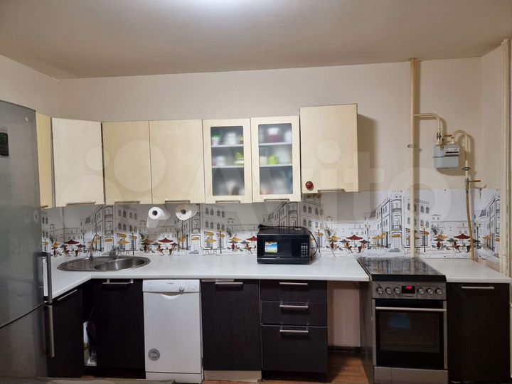 3-к. квартира, 82,5 м², 4/10 эт.