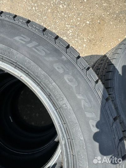 Pirelli Formula Ice FR 215/60 R16 99T