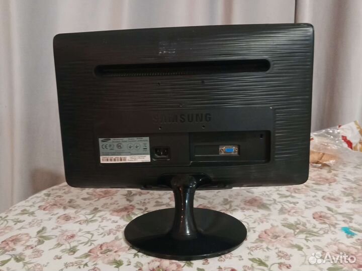 Монитор samsung