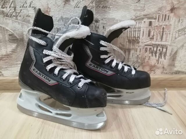 Коньки хоккейные