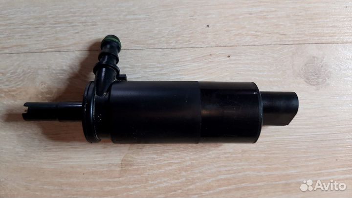 Моторчик бачка омывателя Mercedes C-Class W203