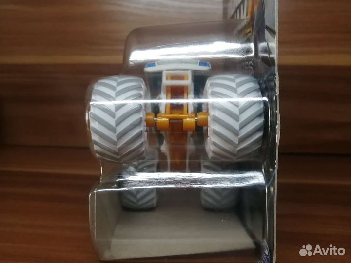 Монстр трак Monster Jam
