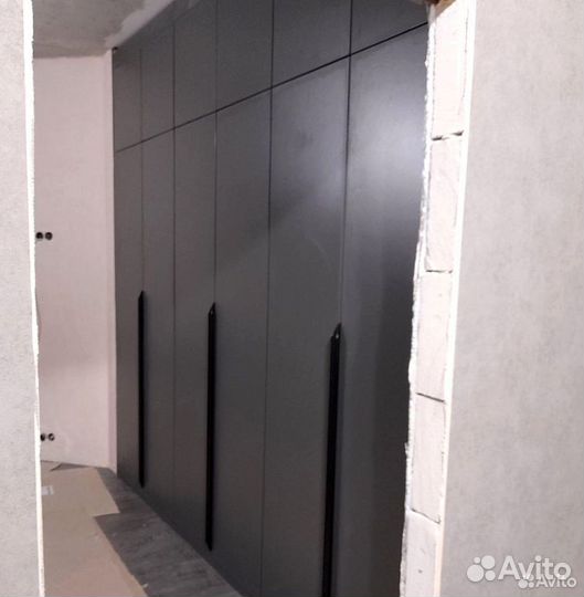 Шкафы в прихожую на заказ от производителя