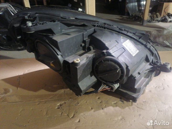 Фара левая Mercedes Benz C200 W204 271860 2011