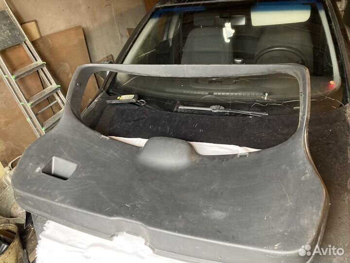 Обшивка крышки багажника nissan qashqai