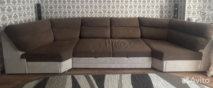 Большой диван