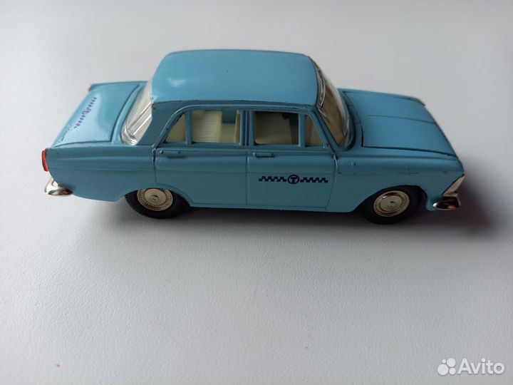 Модели 1:43 Москвич 412 