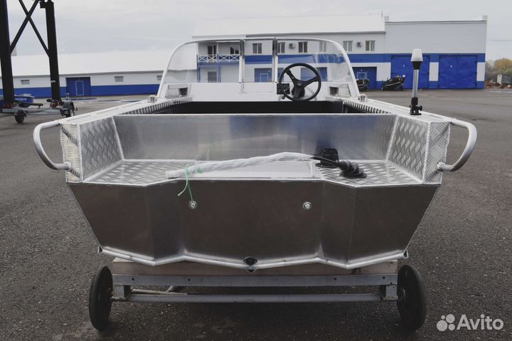 Новая моторная лодка Wyatboat 390 Pro нерегистрат