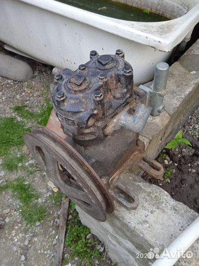 Компрессор воздушный автомобильный