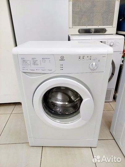 Узкая 5кг 1000 об.Индезит Стиральная машина автома