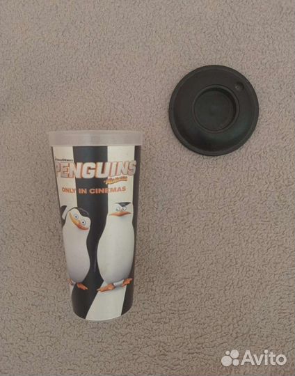 Стакан с фигуркой - топпером из кинотеатра