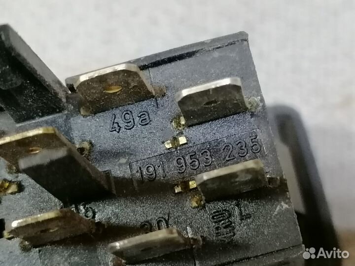 Кнопка аварийной остановки VW Golf II 1985