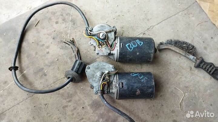 Моторчик стеклоочистителя MB W116/W123 75-85г