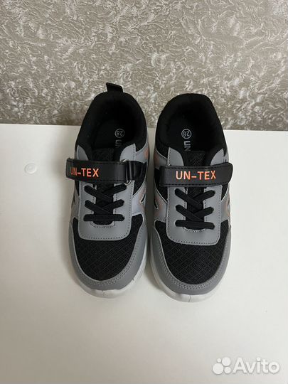 Новые кроссовки юничел 28