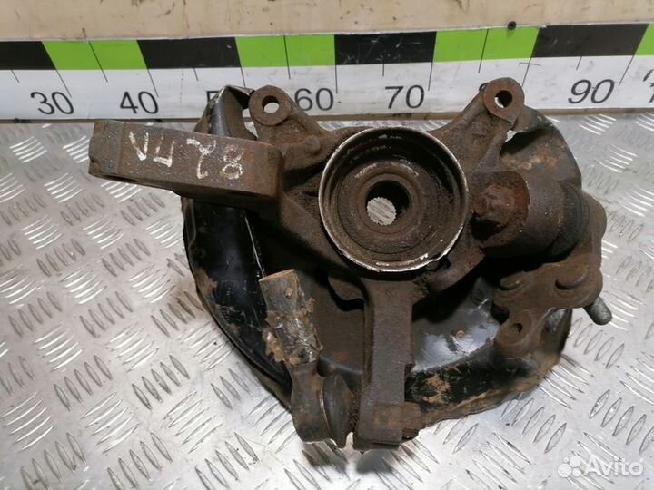 Кулак поворотный передний левый Lexus Rx 1998 2003