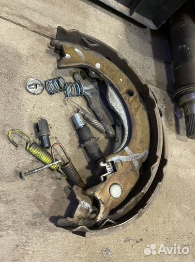 Трос ручного тормоза Toyota Highlander 3